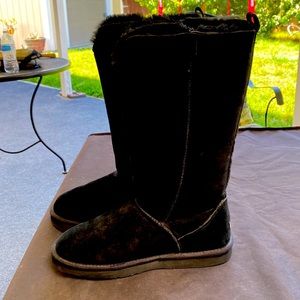 Lamo Classic Collection Lightweight Suede Cozy Boots